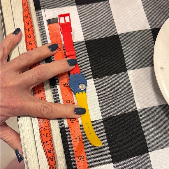 Vintage 1985 Swatch Ladies' Tri-Color Racer (LS102) watch - Picture 3 of 5